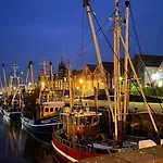 Blaue Nordseewelle 纽哈灵吉塞尔